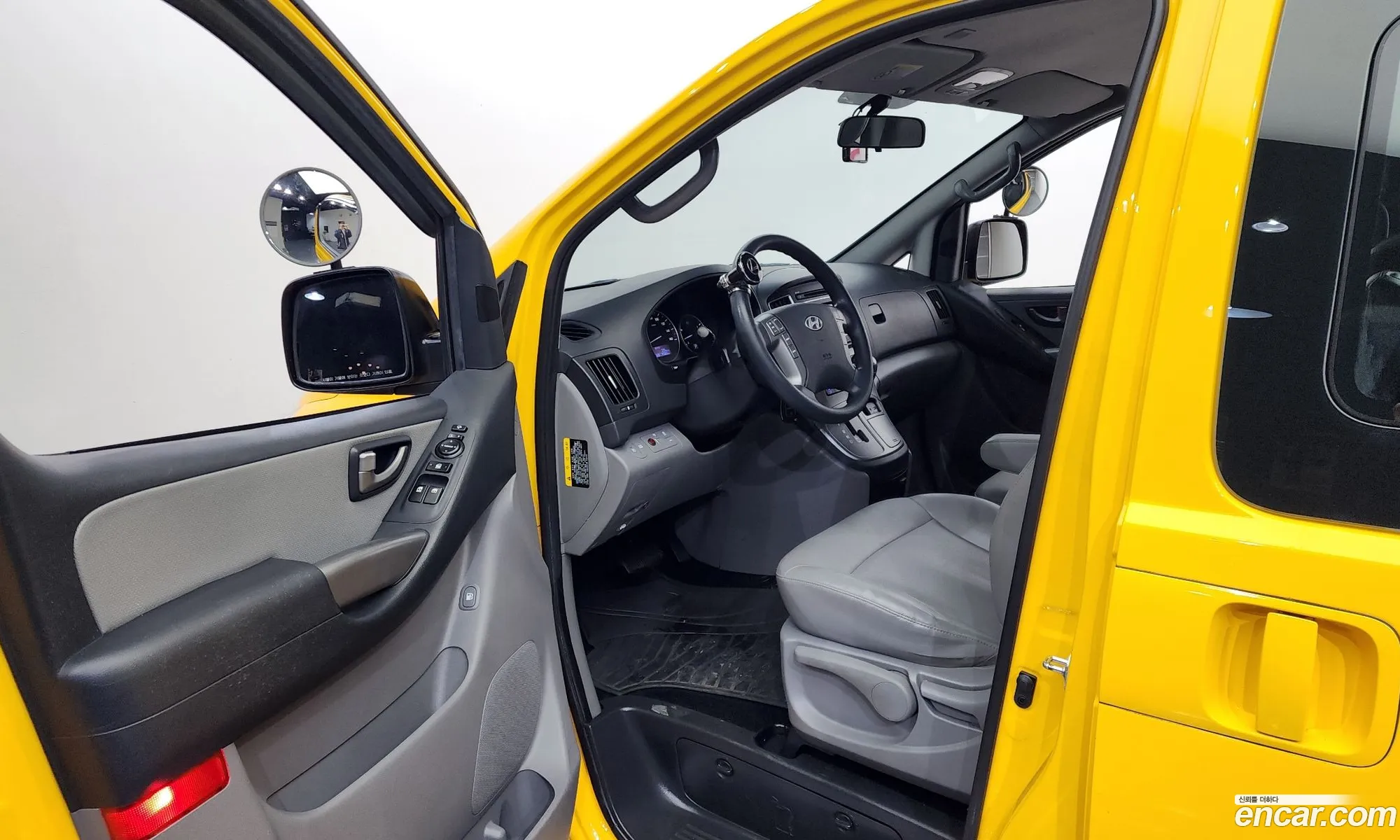 Hyundai Grand Starex 2016 — 13