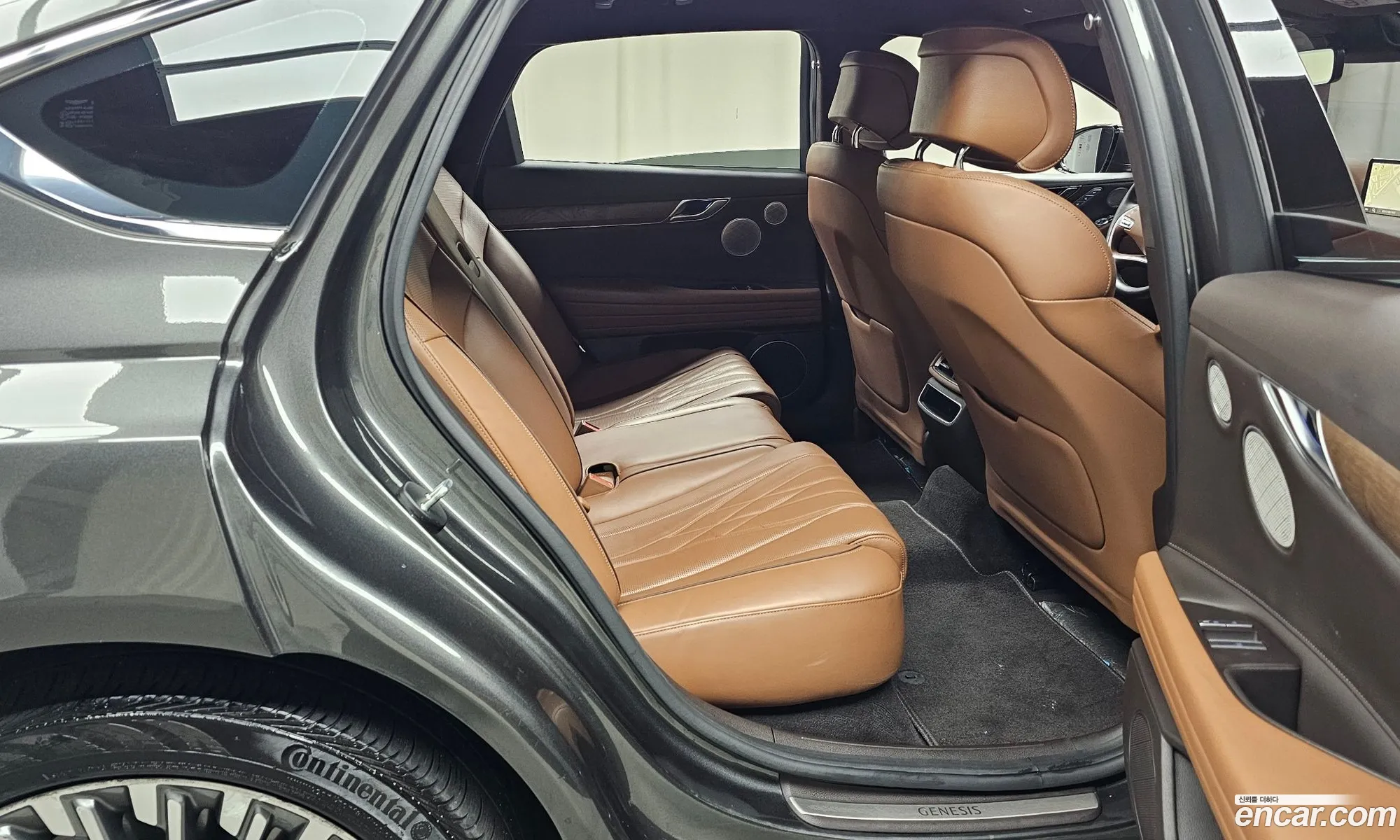 Genesis Electrified G80 2022 — 14