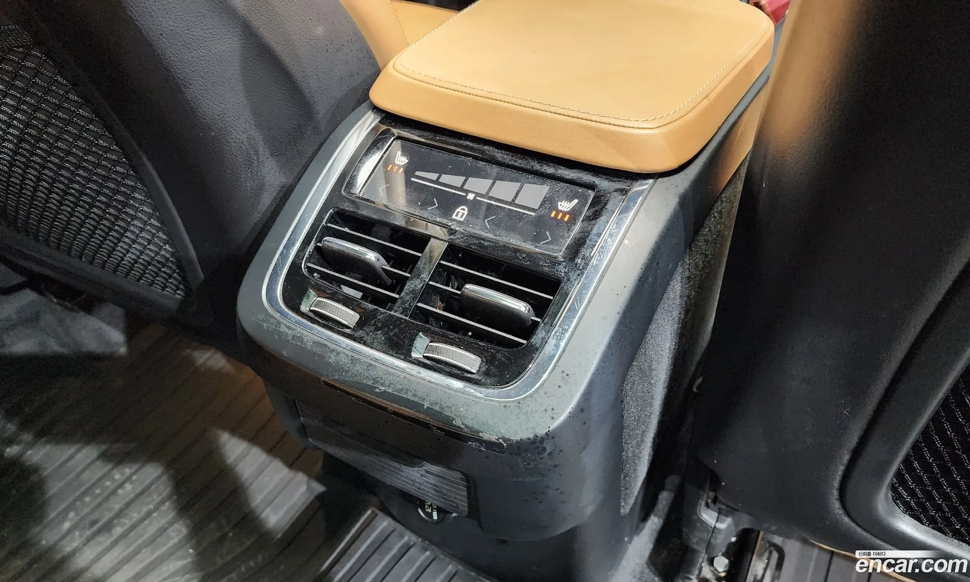 Volvo XC90 2018 YV1LF68ACJ1343995 — 19