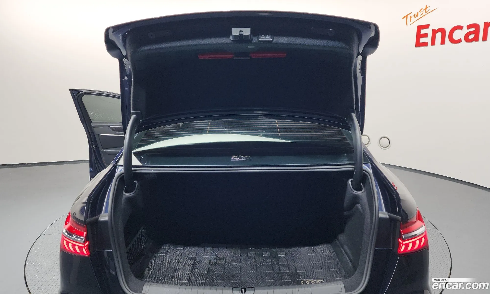 Audi A6 2020 WAUZZZF27LN104077 — 4