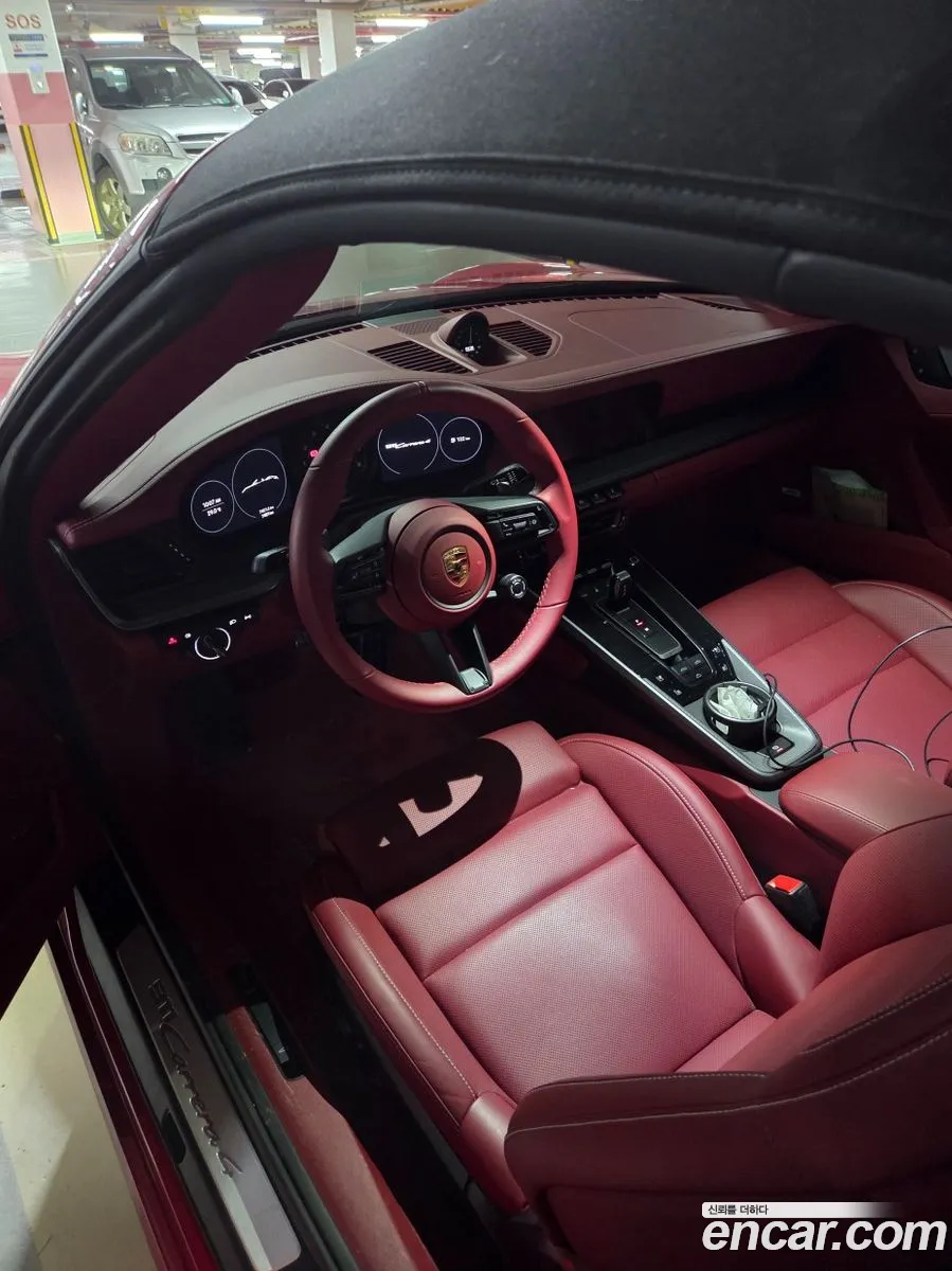Porsche 911 2024 — 2