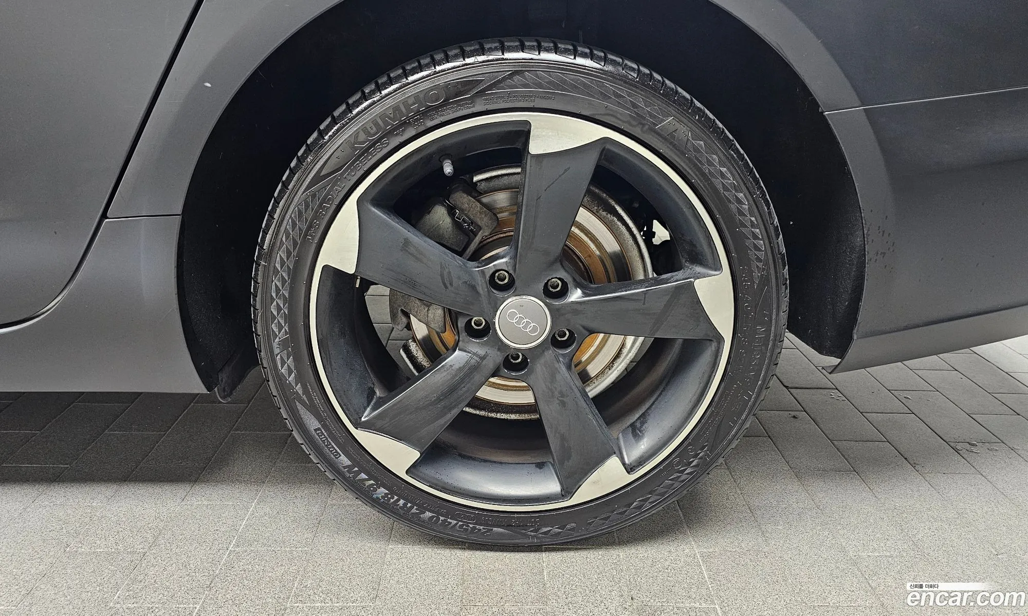 Audi A6 2012 — 2