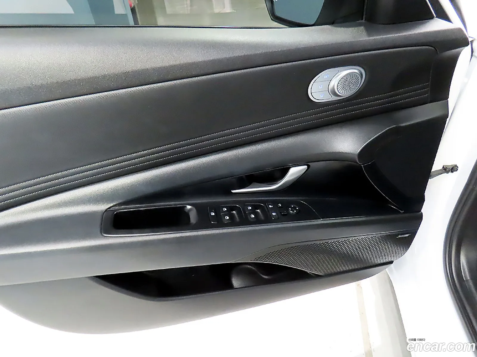 Hyundai Elantra 2021 — 20