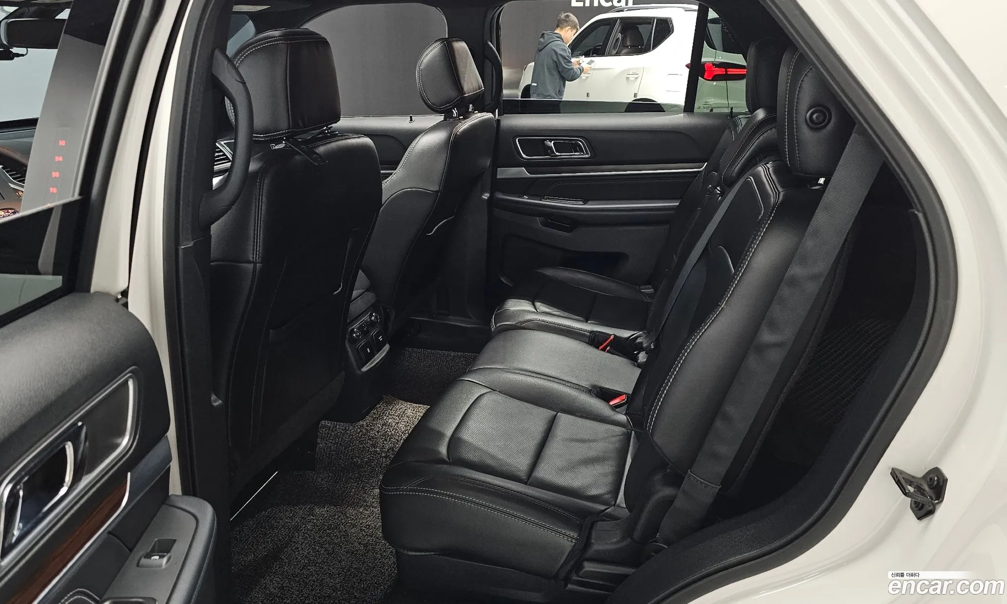 Ford Explorer 2017 1FM5K8FH7HGD70789 — 6