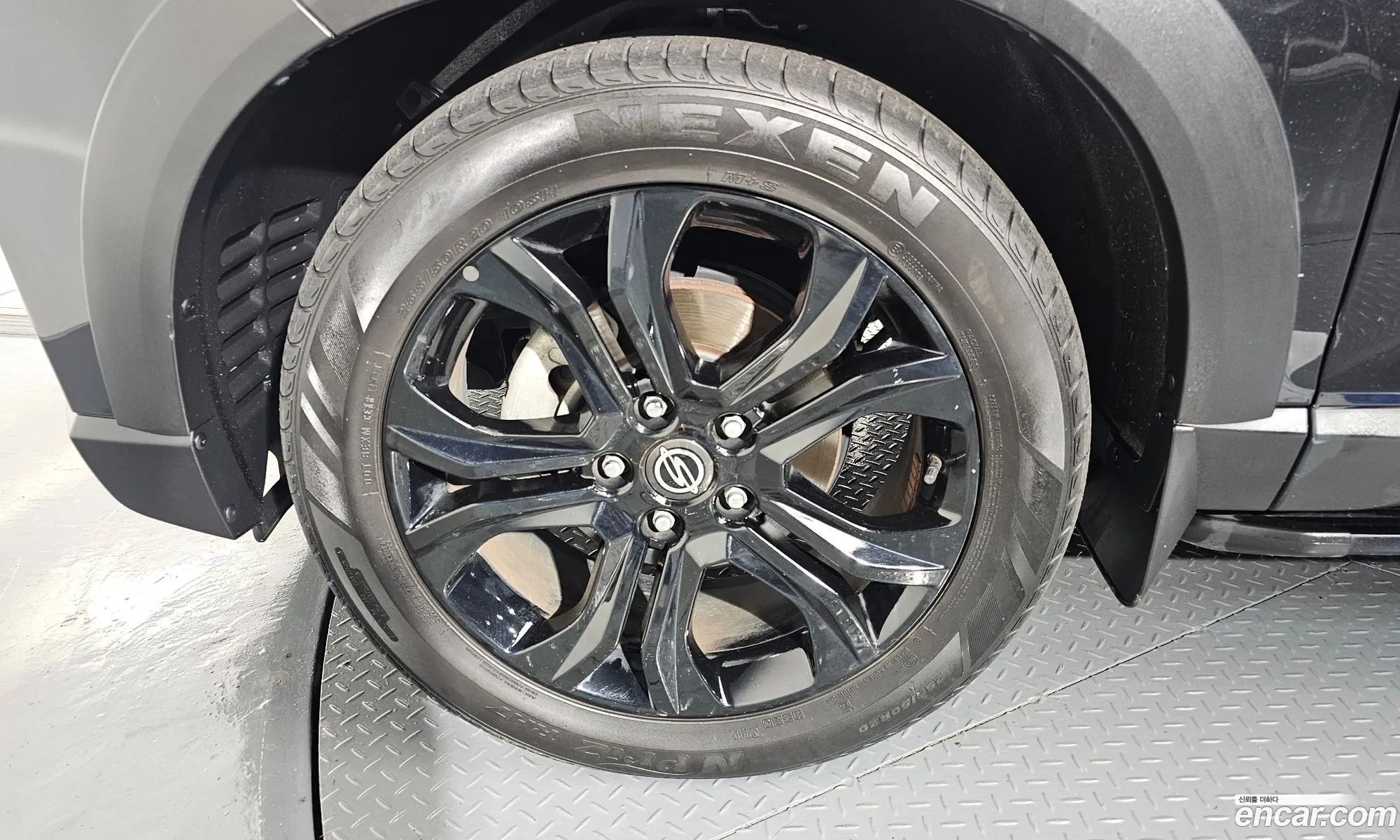 KG Mobility (SsangYong) Rexton 2020 — 18