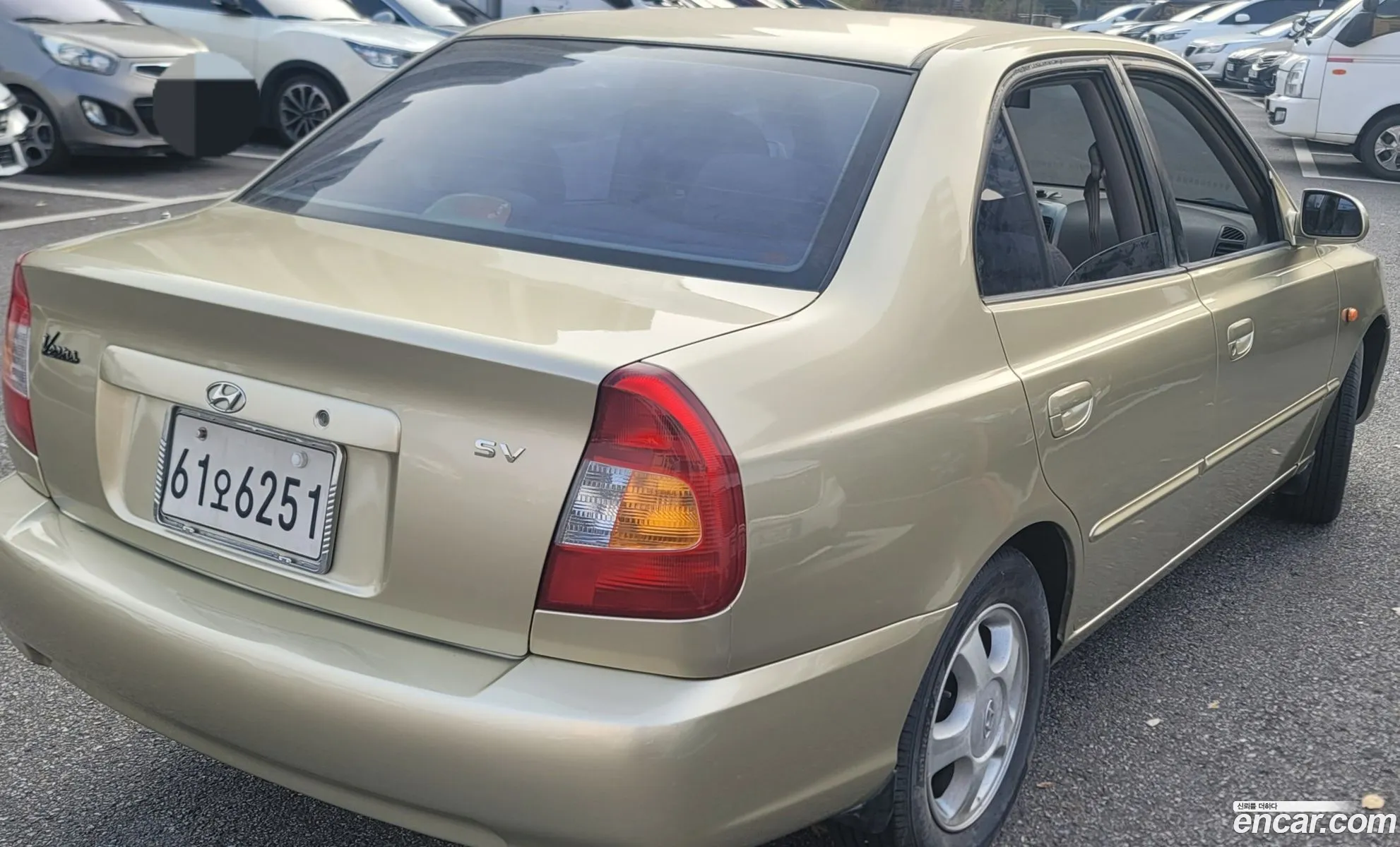 Hyundai Verna 2000 — 4
