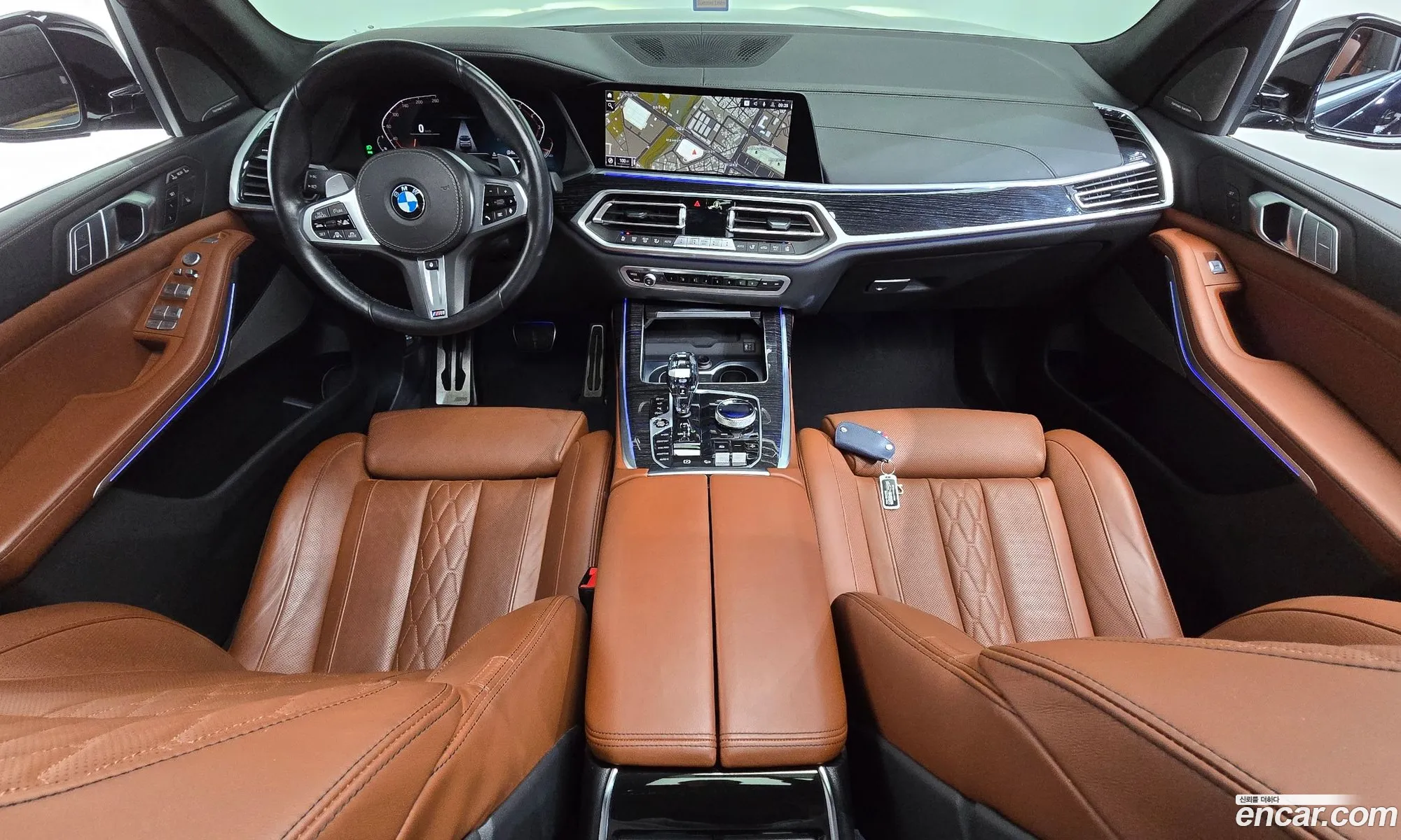 BMW X7 2021 — 7