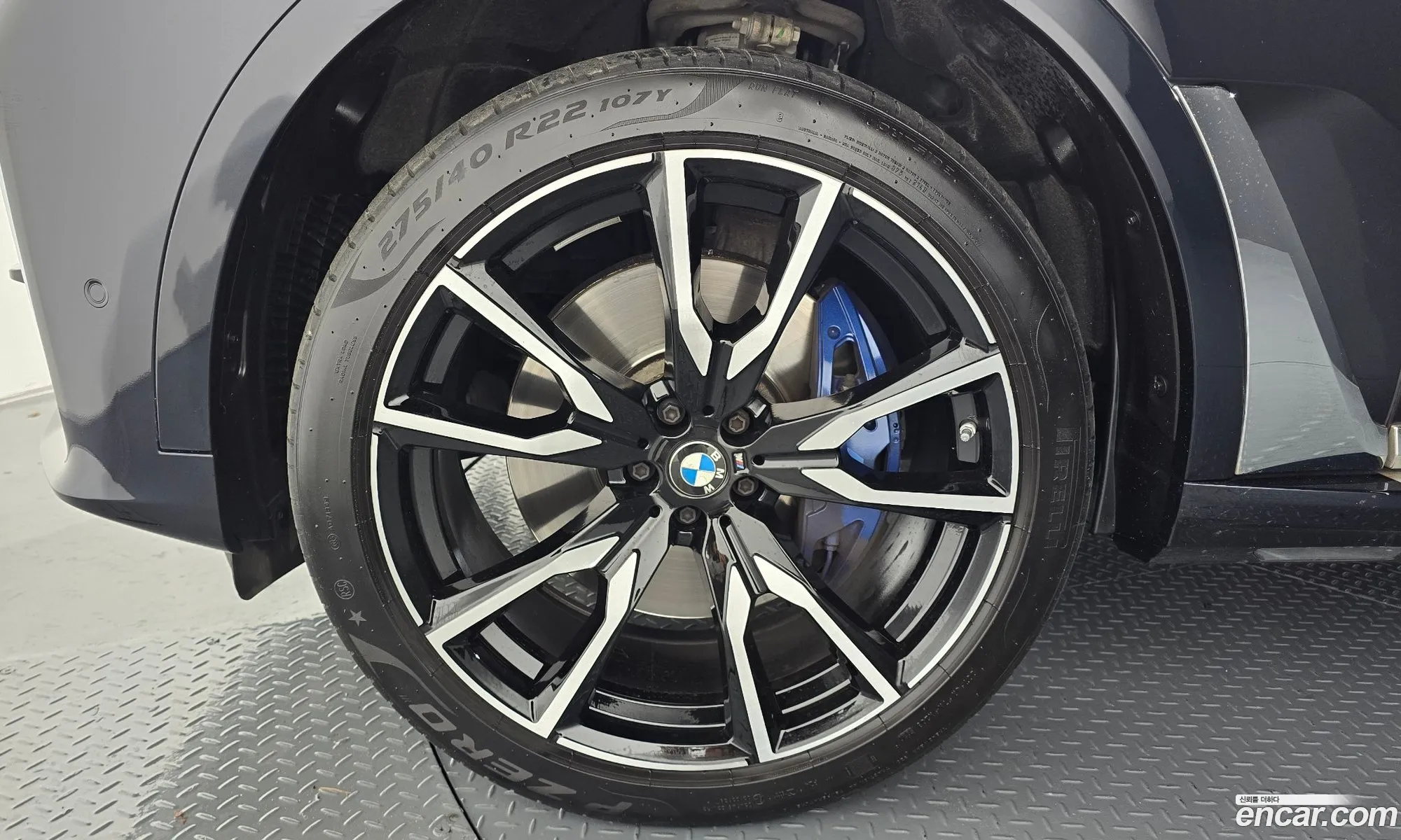 BMW X7 2021 — 13