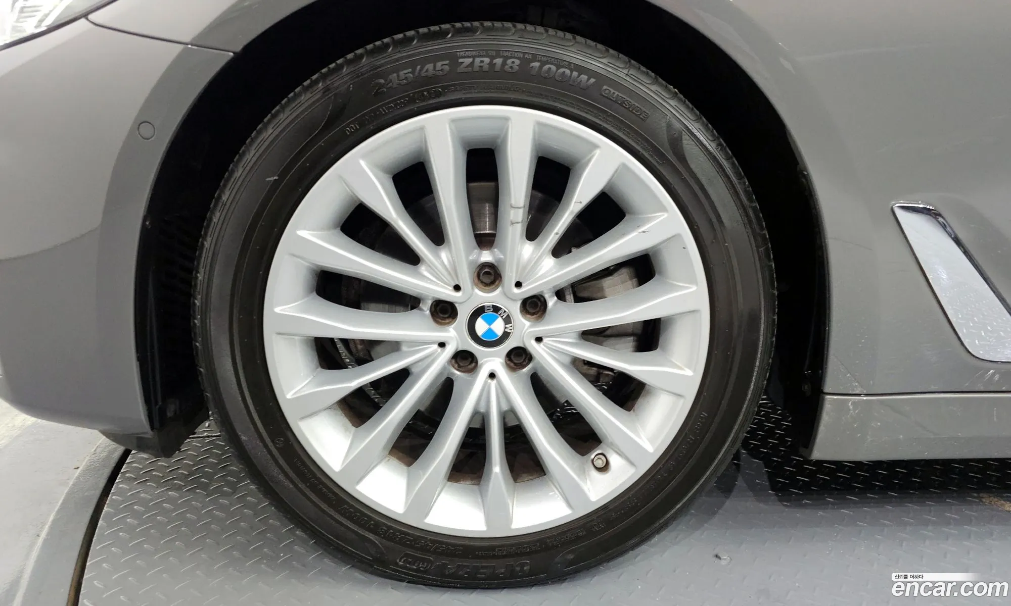 BMW 5 Series 2021 — 2