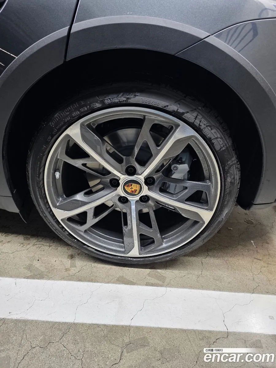 Porsche Taycan 2024 — 9