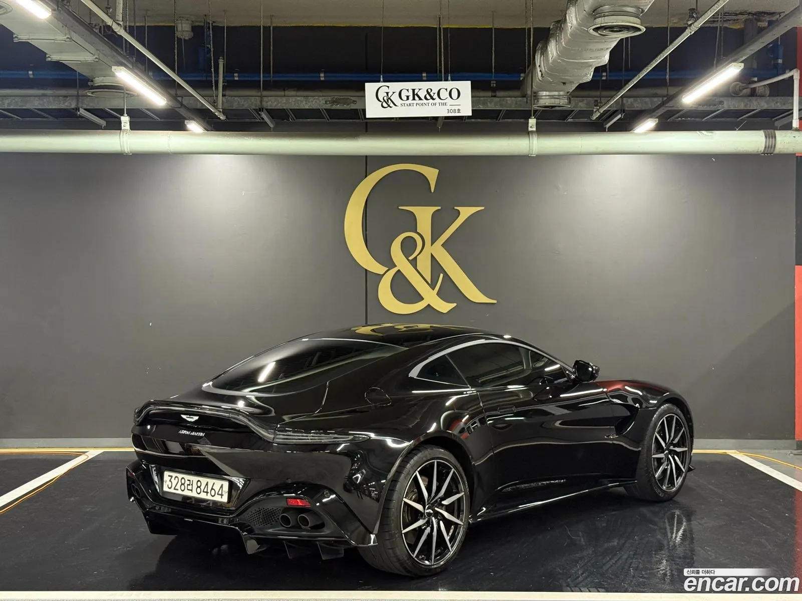 Aston Martin Vantage 2020 — 19