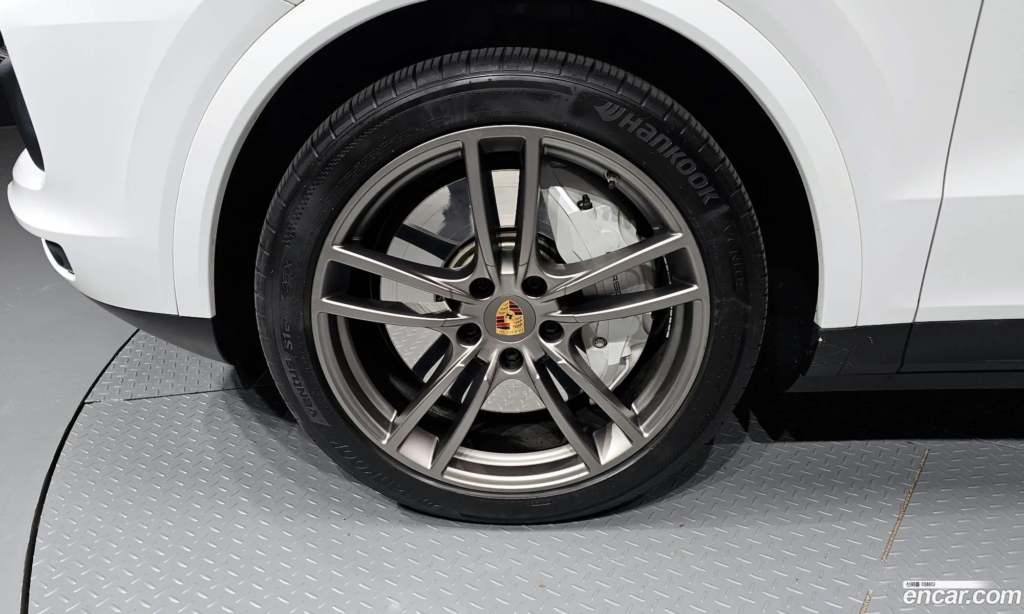 Porsche Cayenne 2020 — 14