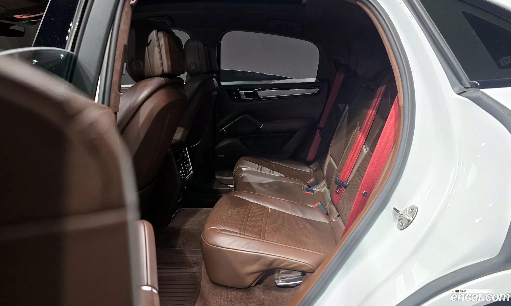 Porsche Cayenne 2020 — 11
