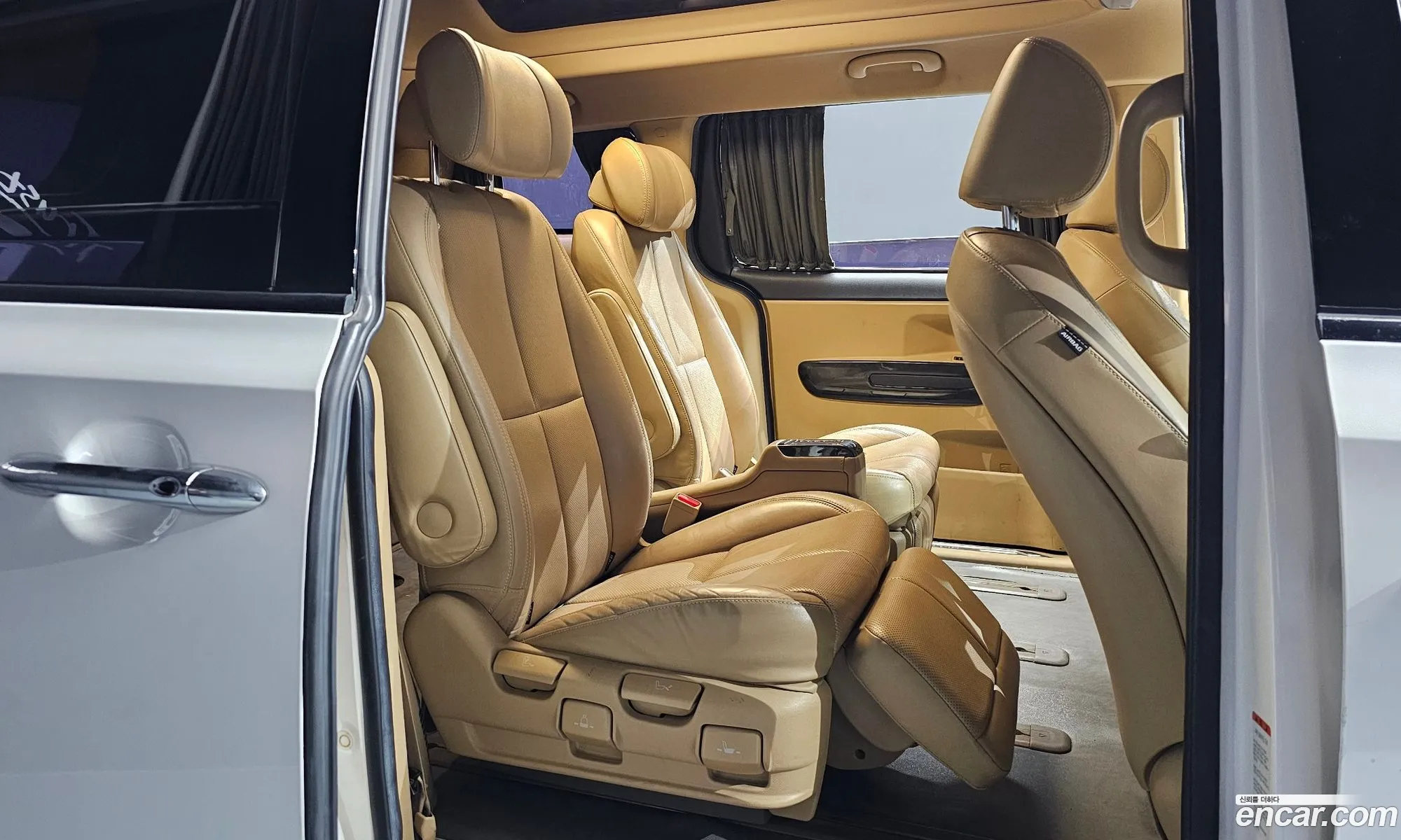 Kia Carnival 2019 — 16
