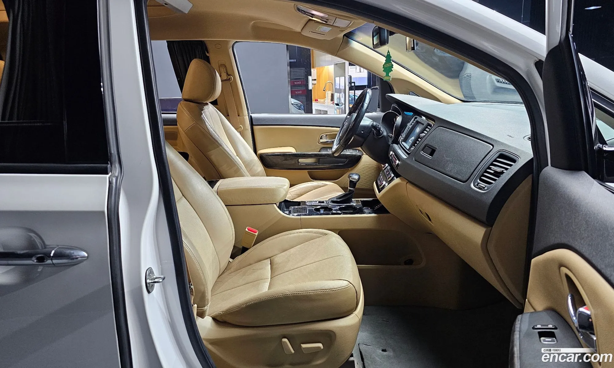 Kia Carnival 2019 — 9
