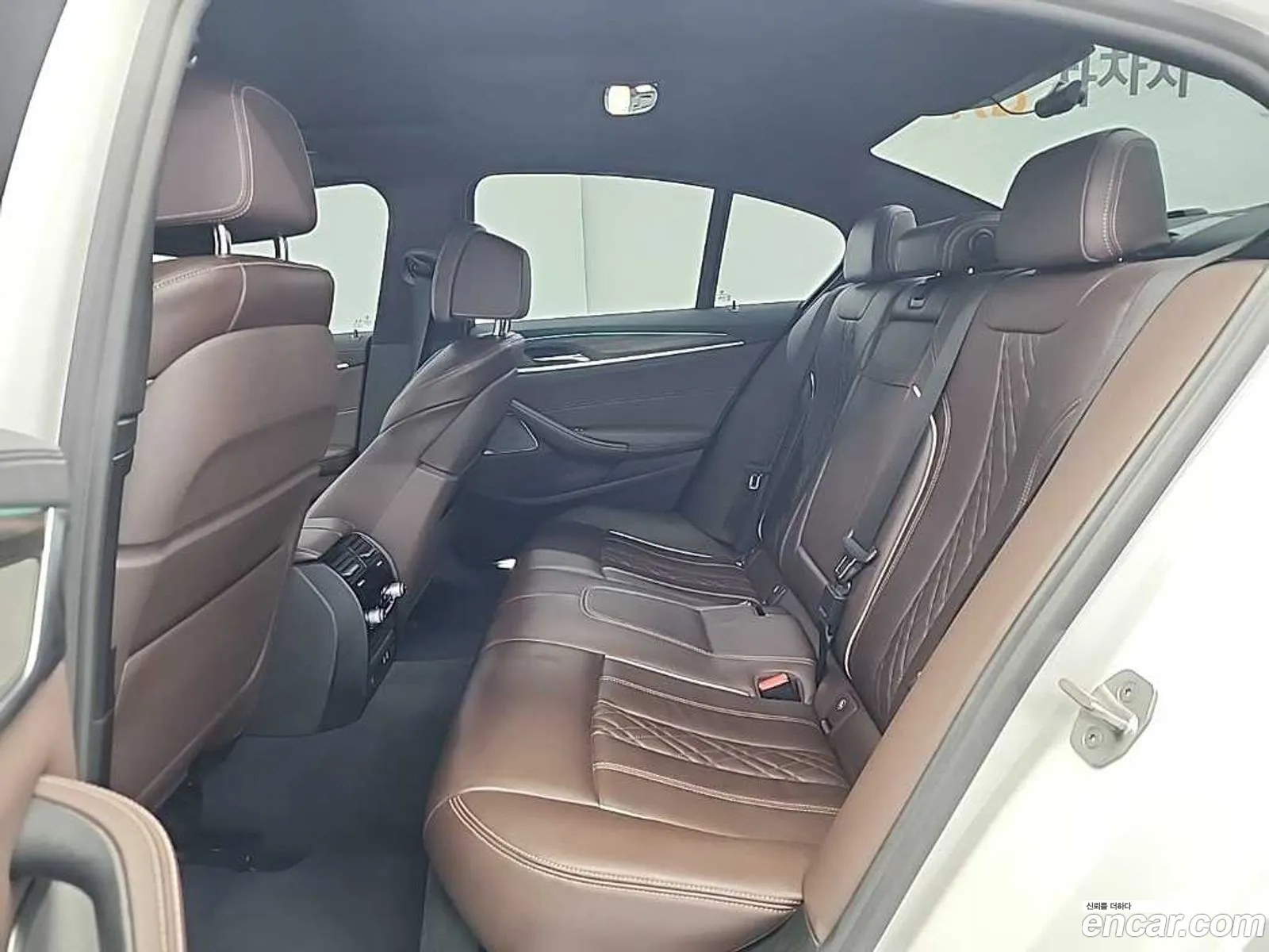 BMW 5 Series 2020 — 17