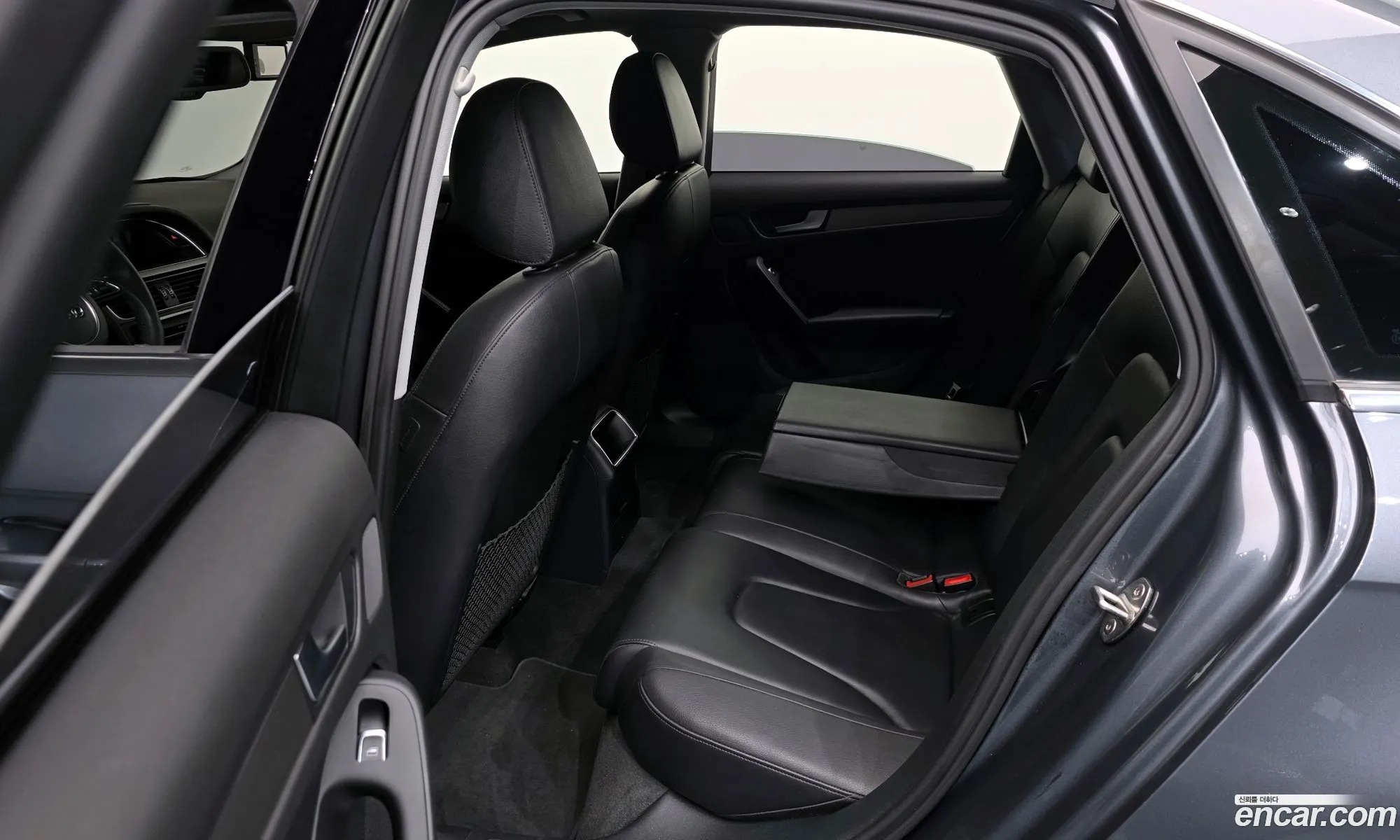 Audi A4 2014 WAUZZZ8K0FA010681 — 3