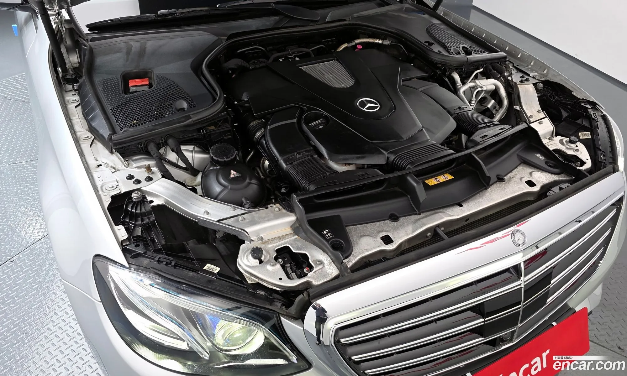 Mercedes-Benz E-Class W213 2017 — 12