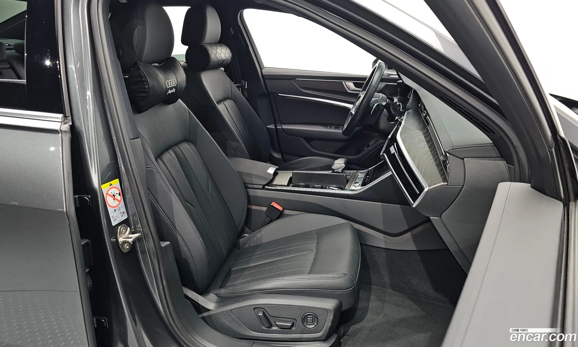 Audi A6 2022 WAUZZZF25NN016258 — 12