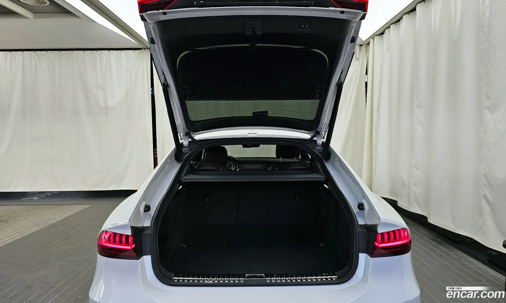 Audi A7 2022 WAUZZZF20NN065352 — 7