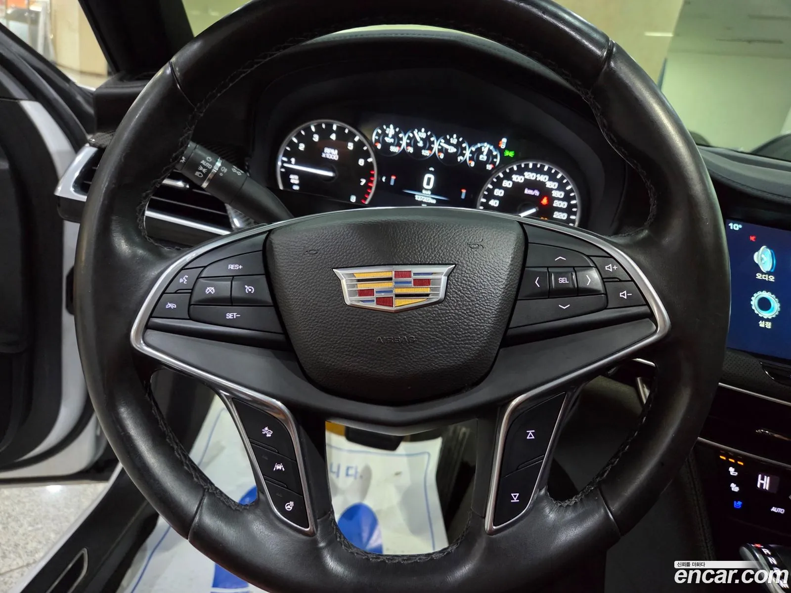 Cadillac CT6 2017 — 11
