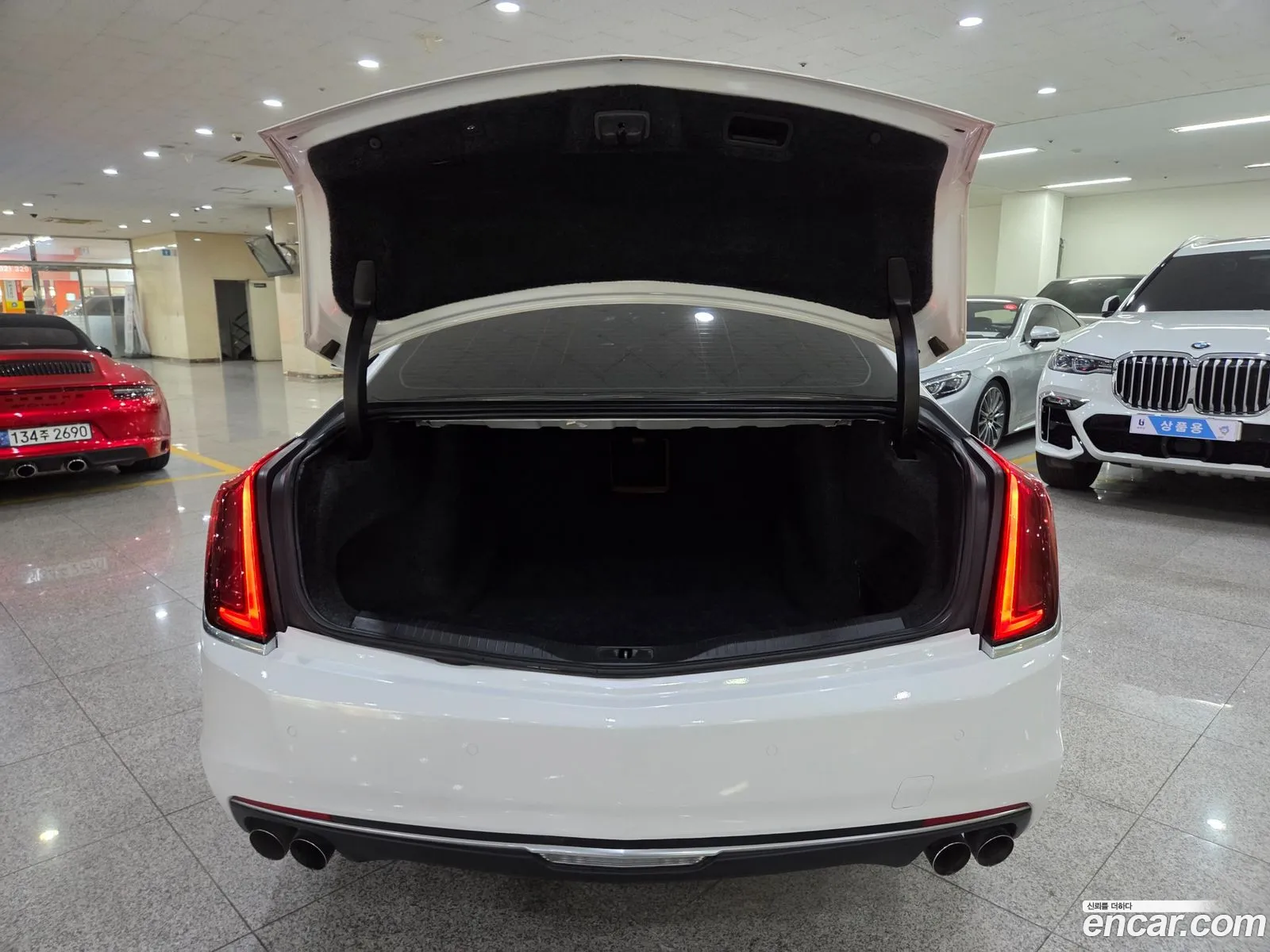 Cadillac CT6 2017 — 18
