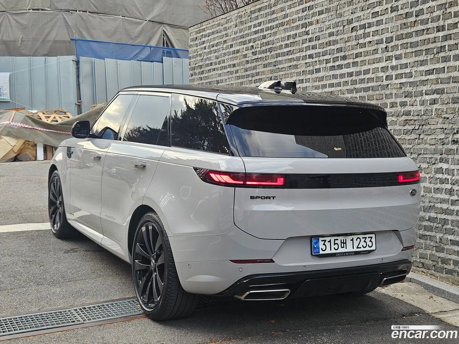 Land Rover Range Rover Sport 2023 — 16