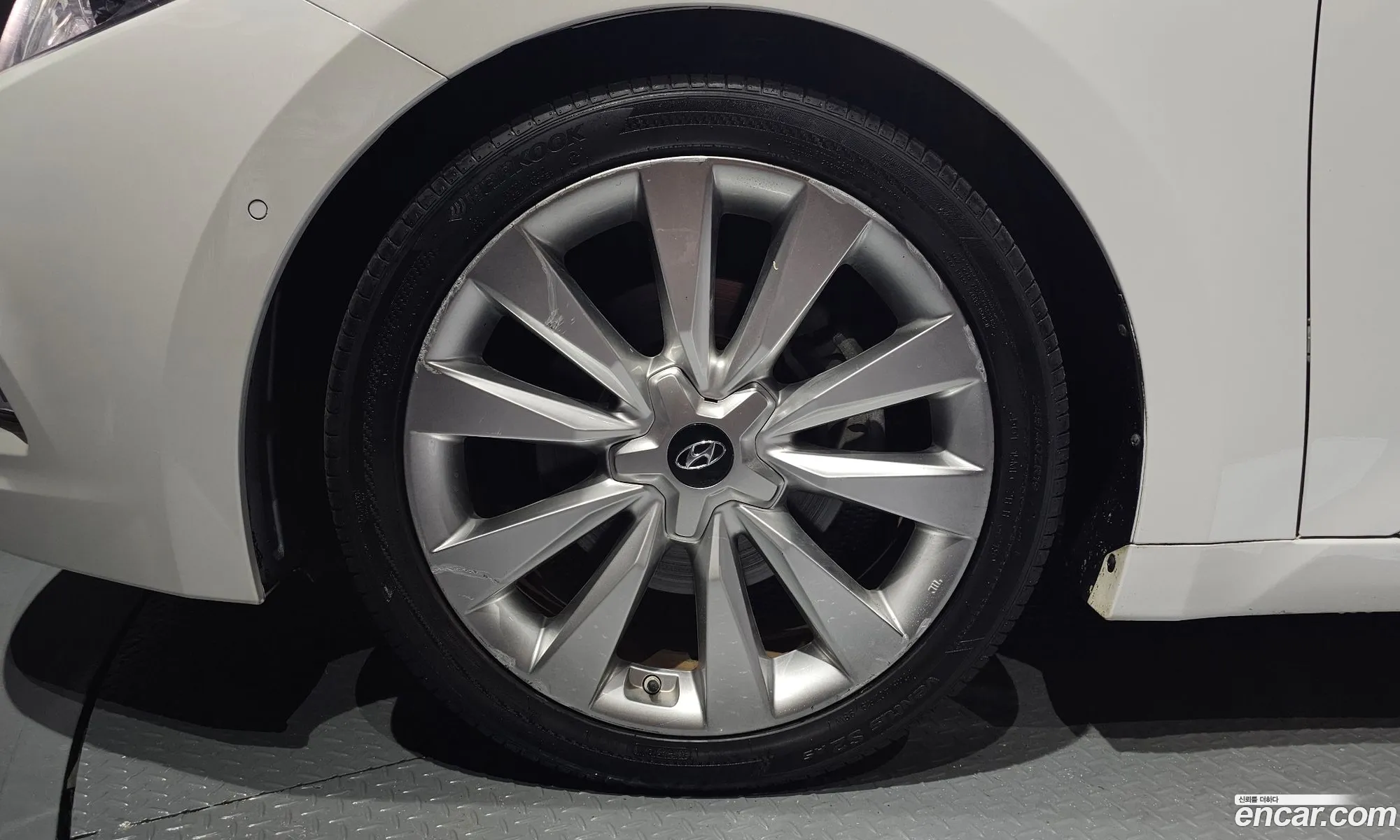 Hyundai Grandeur HG 2012 — 11