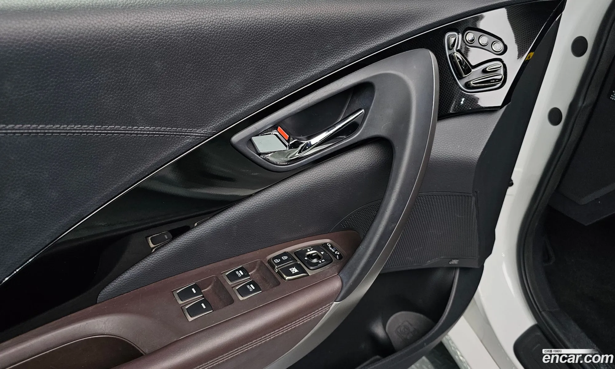 Hyundai Grandeur HG 2012 — 18