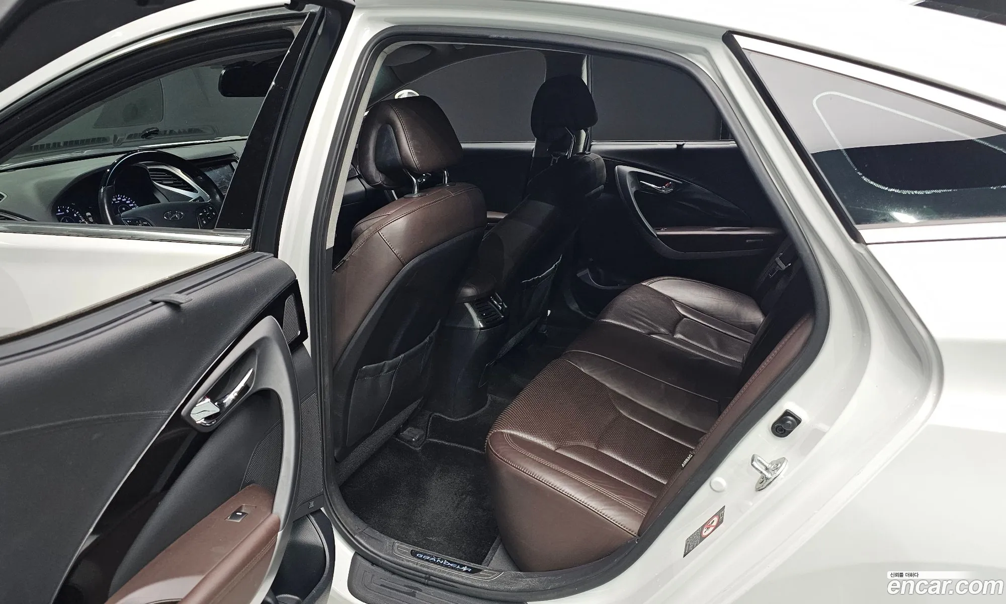 Hyundai Grandeur HG 2012 — 17