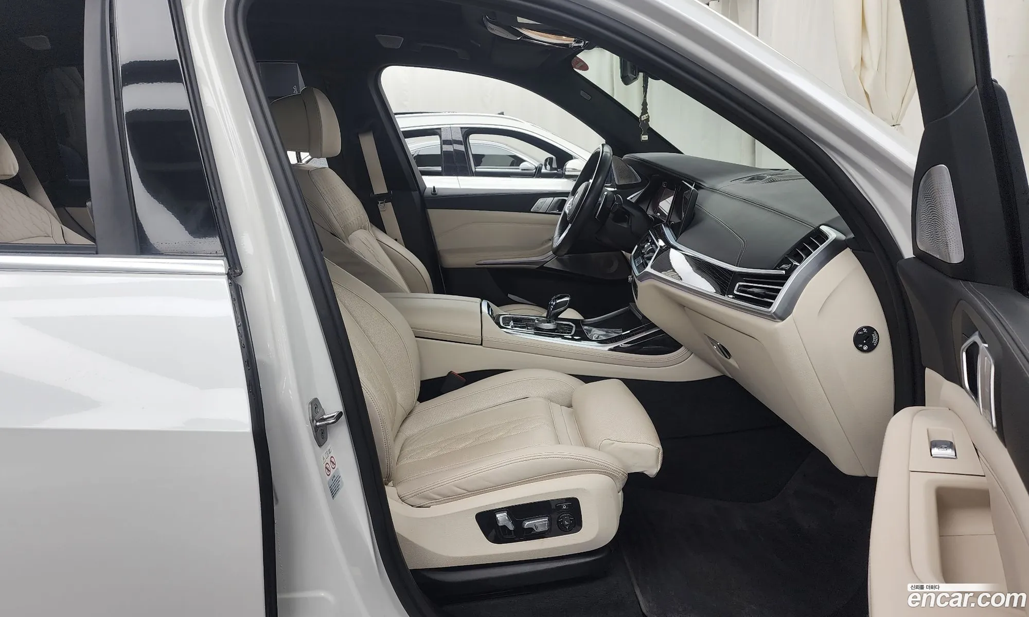 BMW X7 2022 — 12