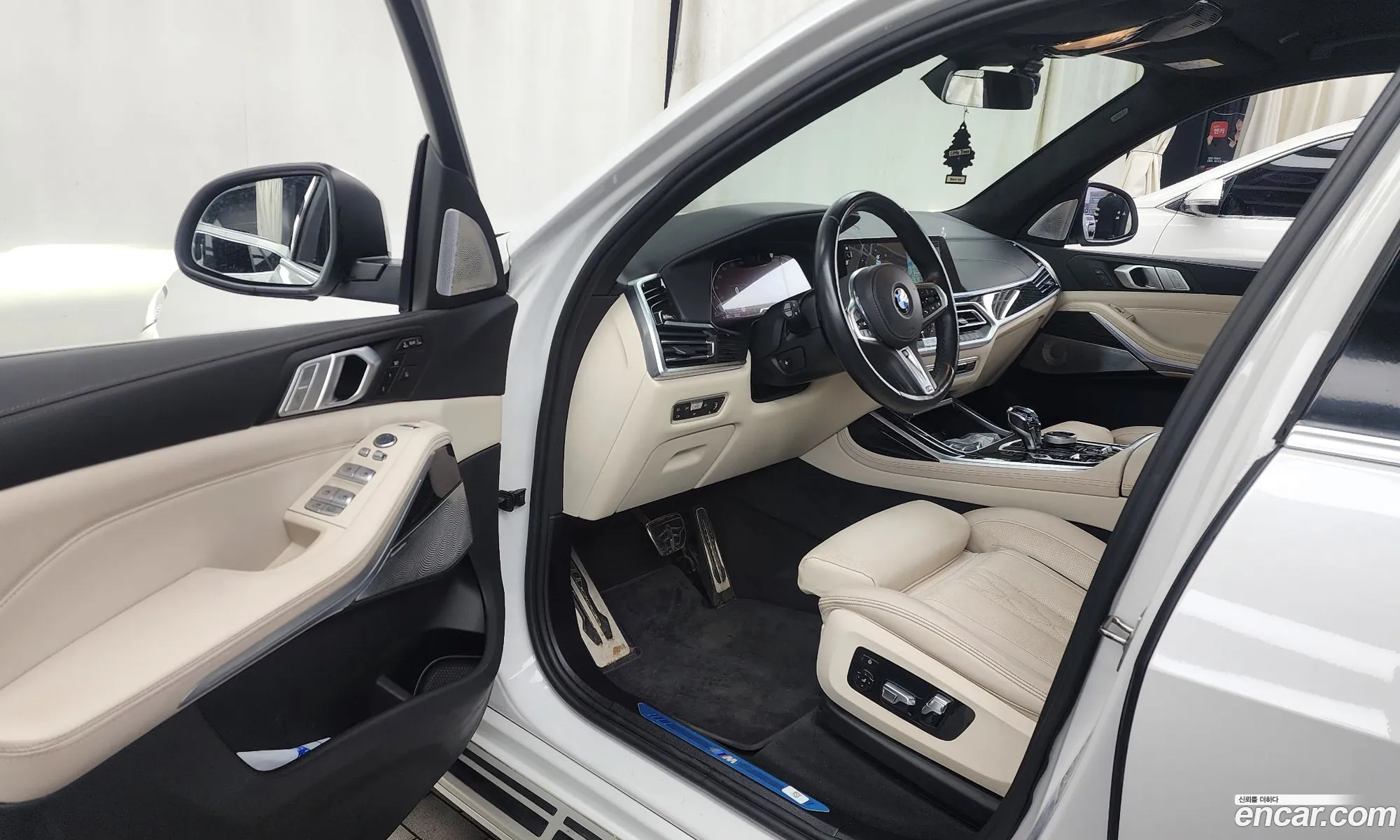 BMW X7 2022 — 14