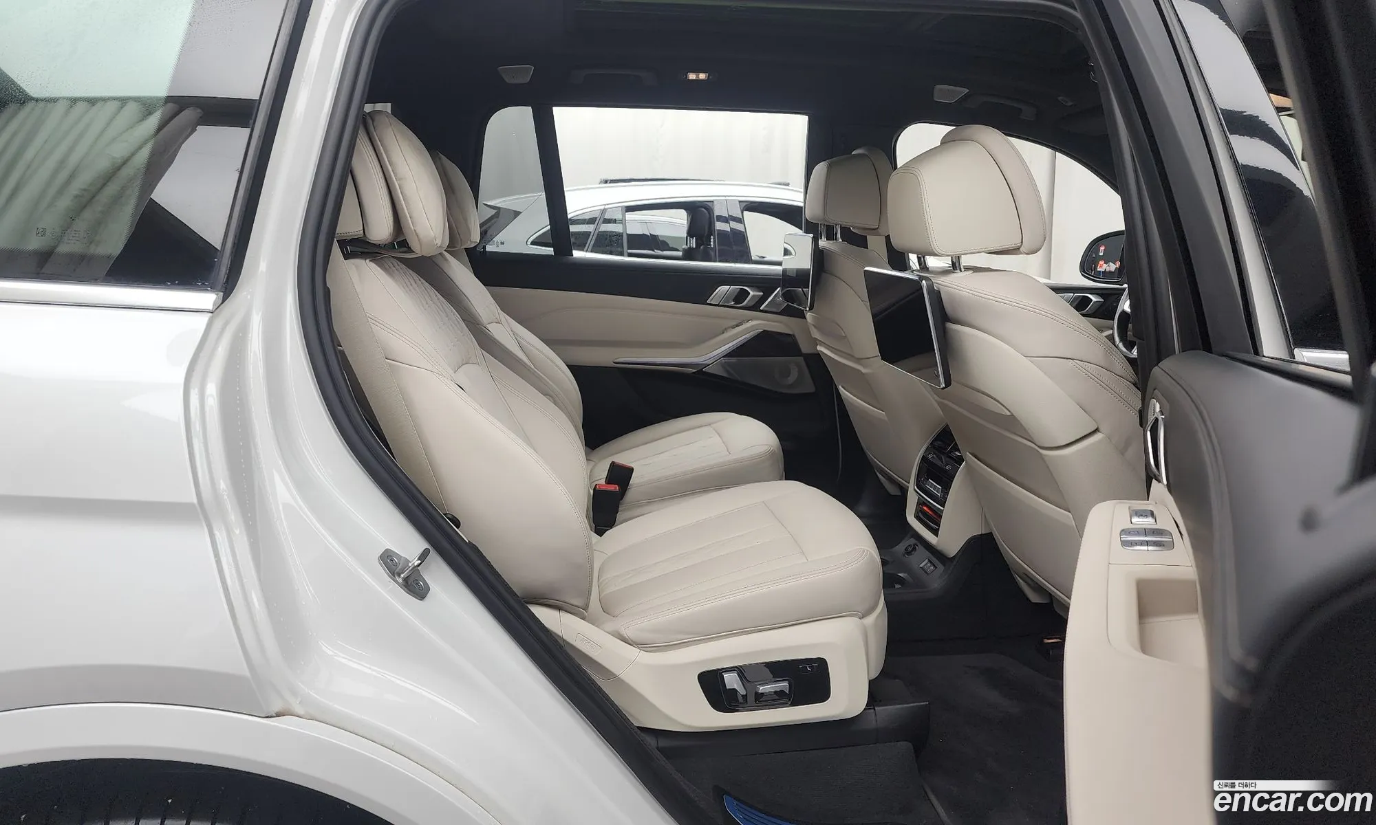 BMW X7 2022 — 9