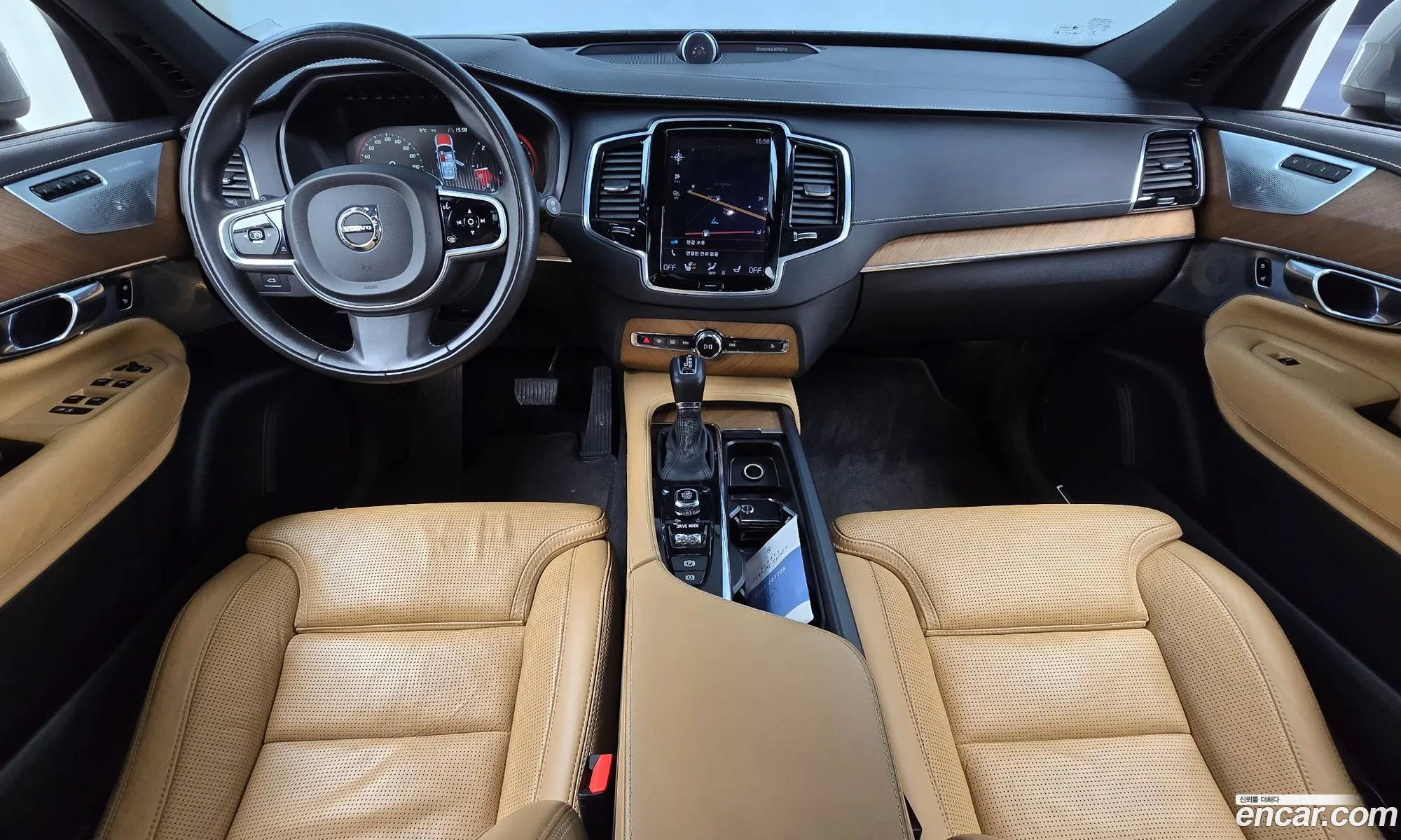 Volvo XC90 2018 YV1LF68TCK1421407 — 19