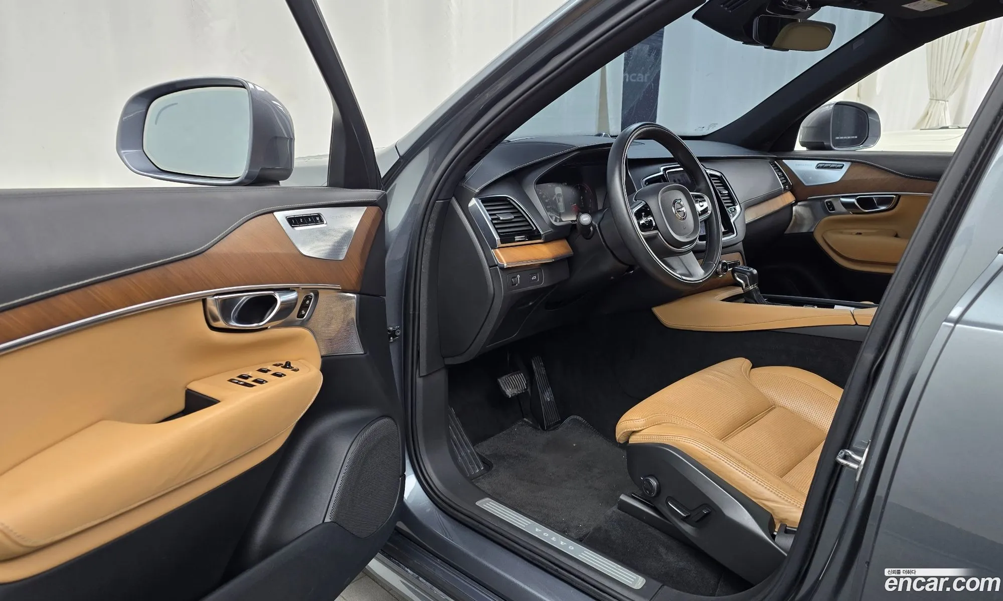 Volvo XC90 2018 YV1LF68TCK1421407 — 7