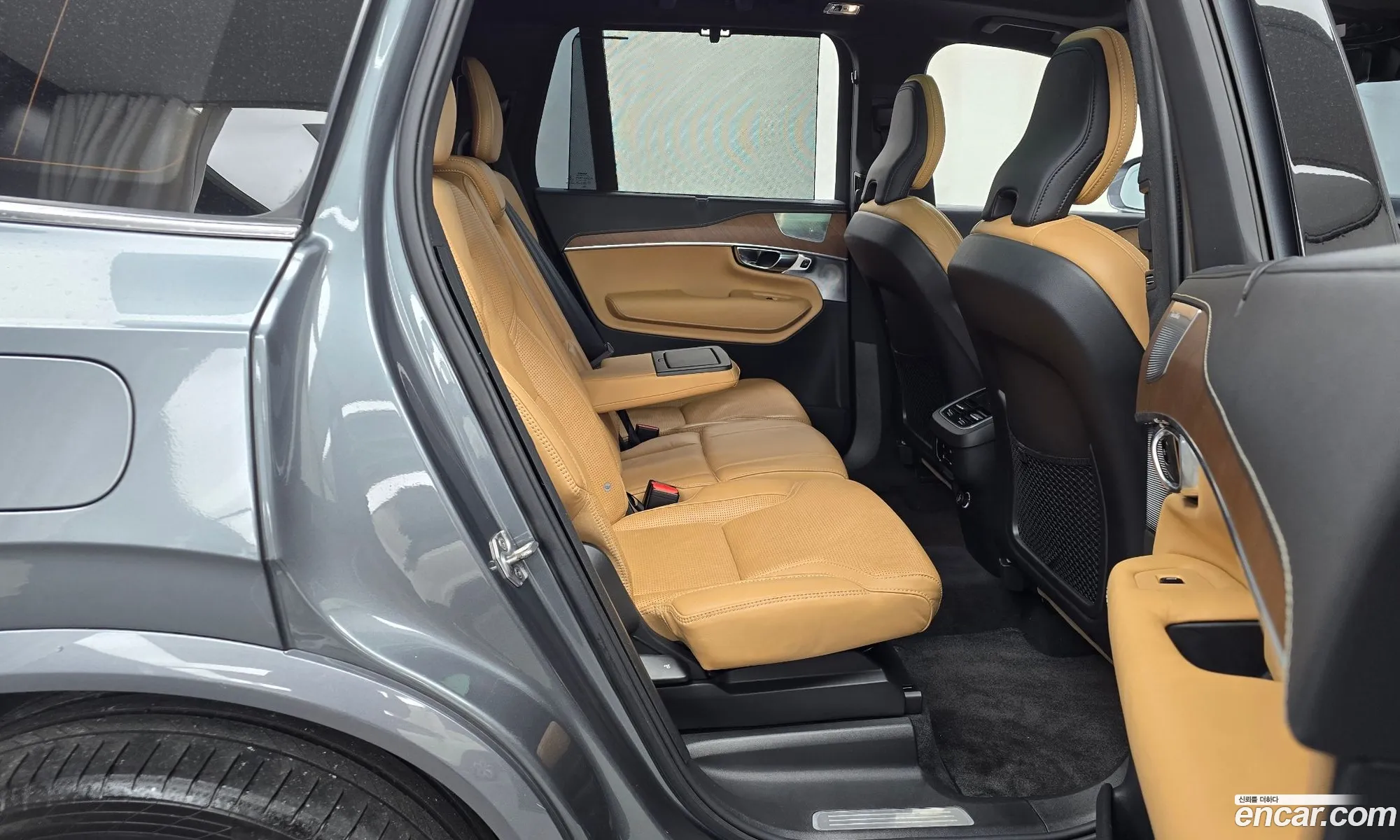 Volvo XC90 2018 YV1LF68TCK1421407 — 18