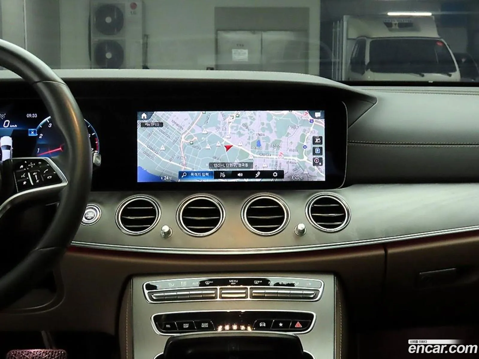 Mercedes-Benz E-Class W213 2022 — 10