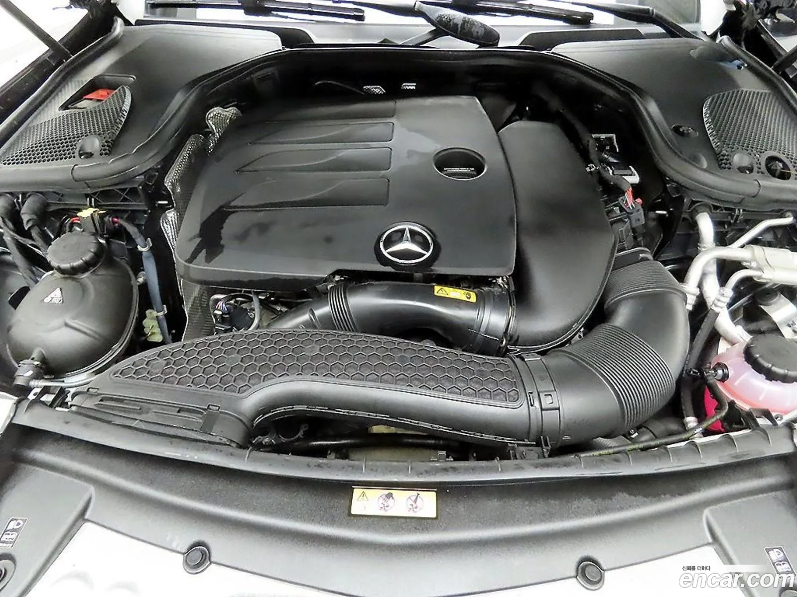 Mercedes-Benz E-Class W213 2022 — 17