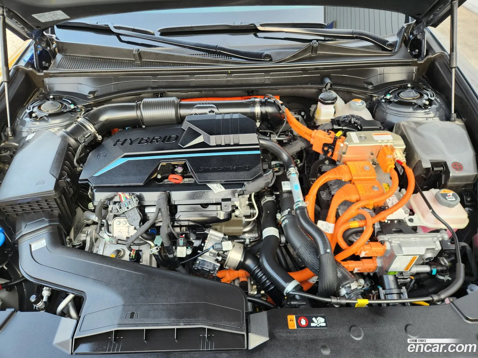 Hyundai Grandeur Hybrid 2023 — 17