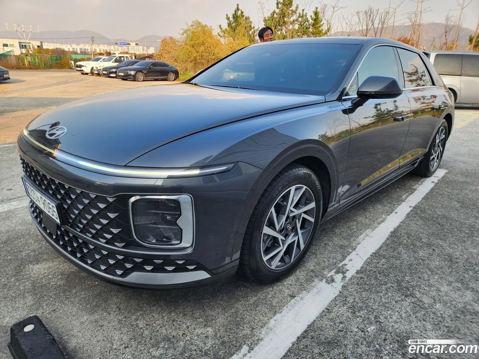 Hyundai Grandeur Hybrid 2023 — 18