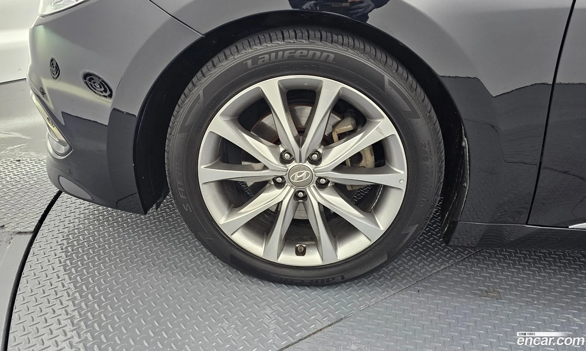 Hyundai Grandeur HG 2015 — 19