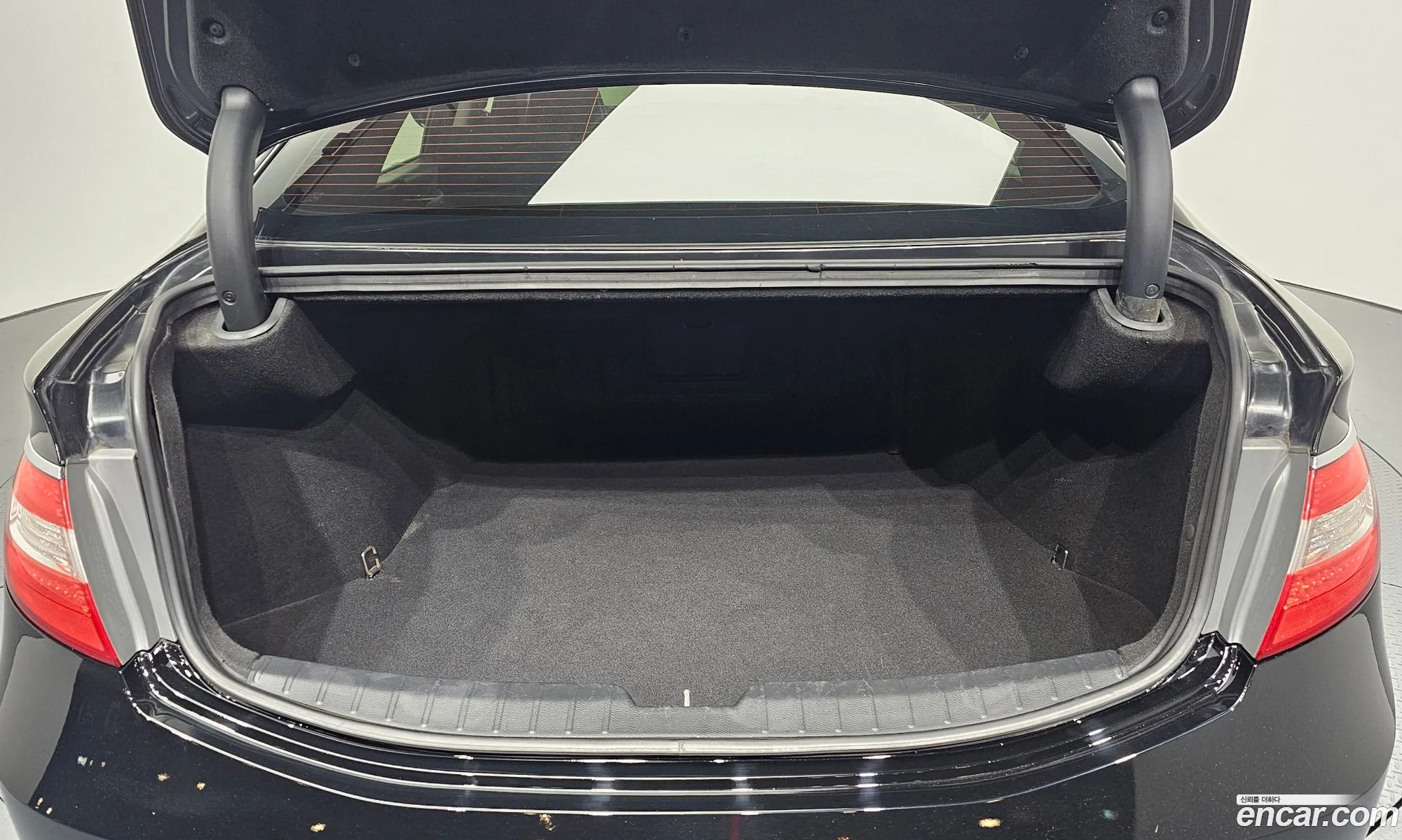 Hyundai Grandeur HG 2015 — 20
