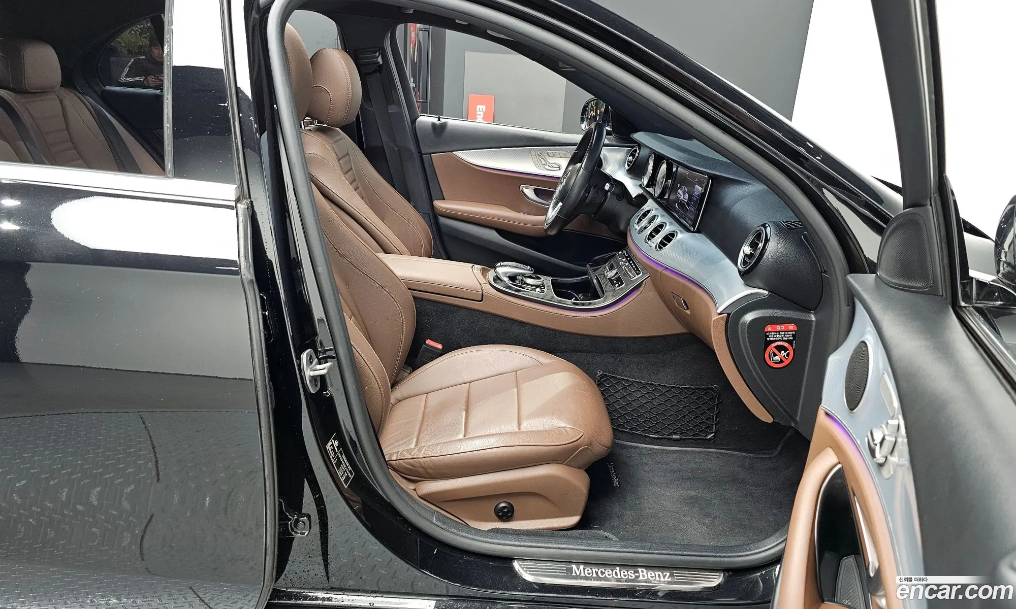 Mercedes-Benz E-Class W213 2019 WDDZF4FB0LA737807 — 17