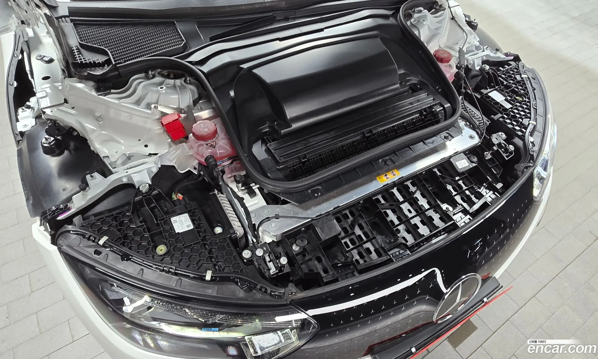 Mercedes-Benz EQE V295 2022 — 16