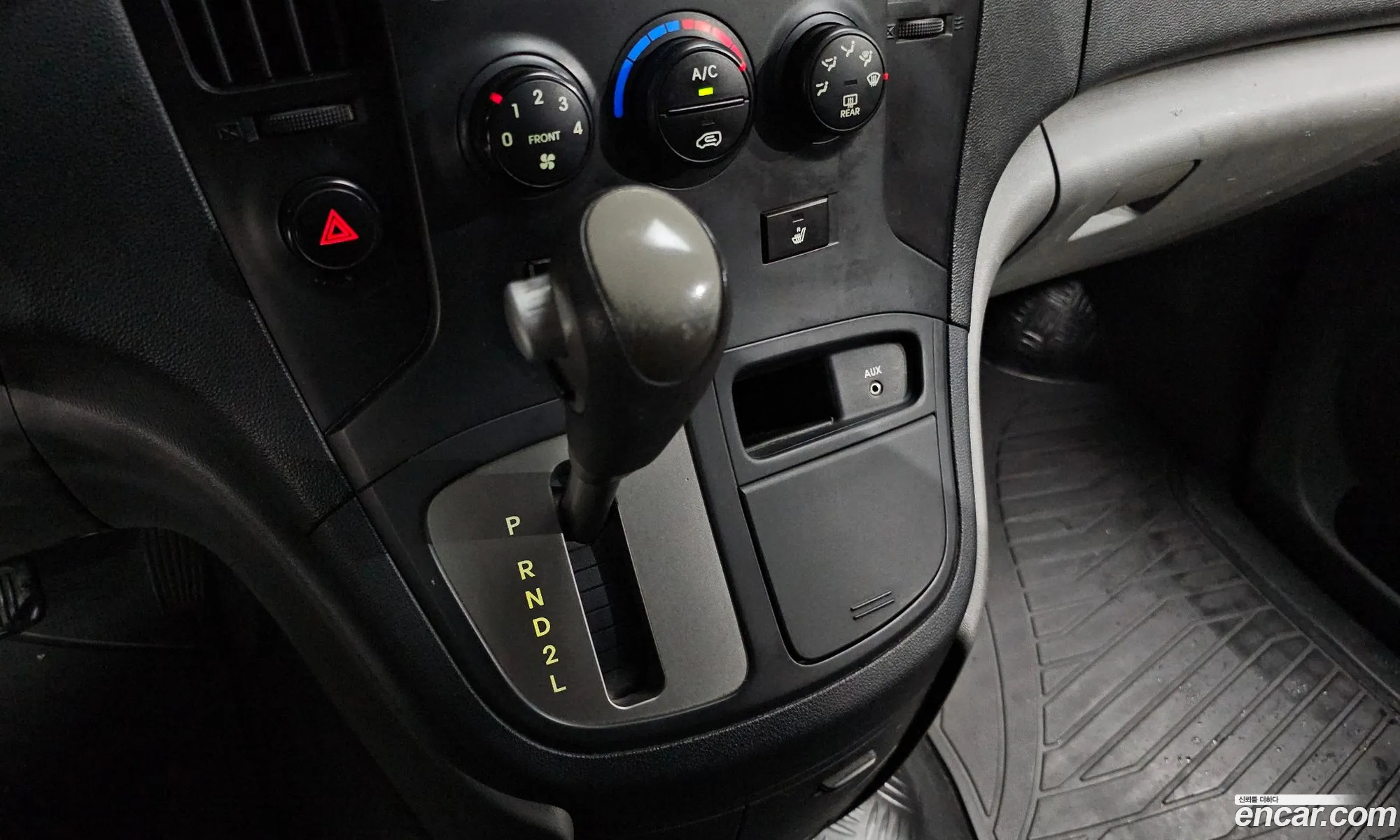 Hyundai Grand Starex 2010 — 13
