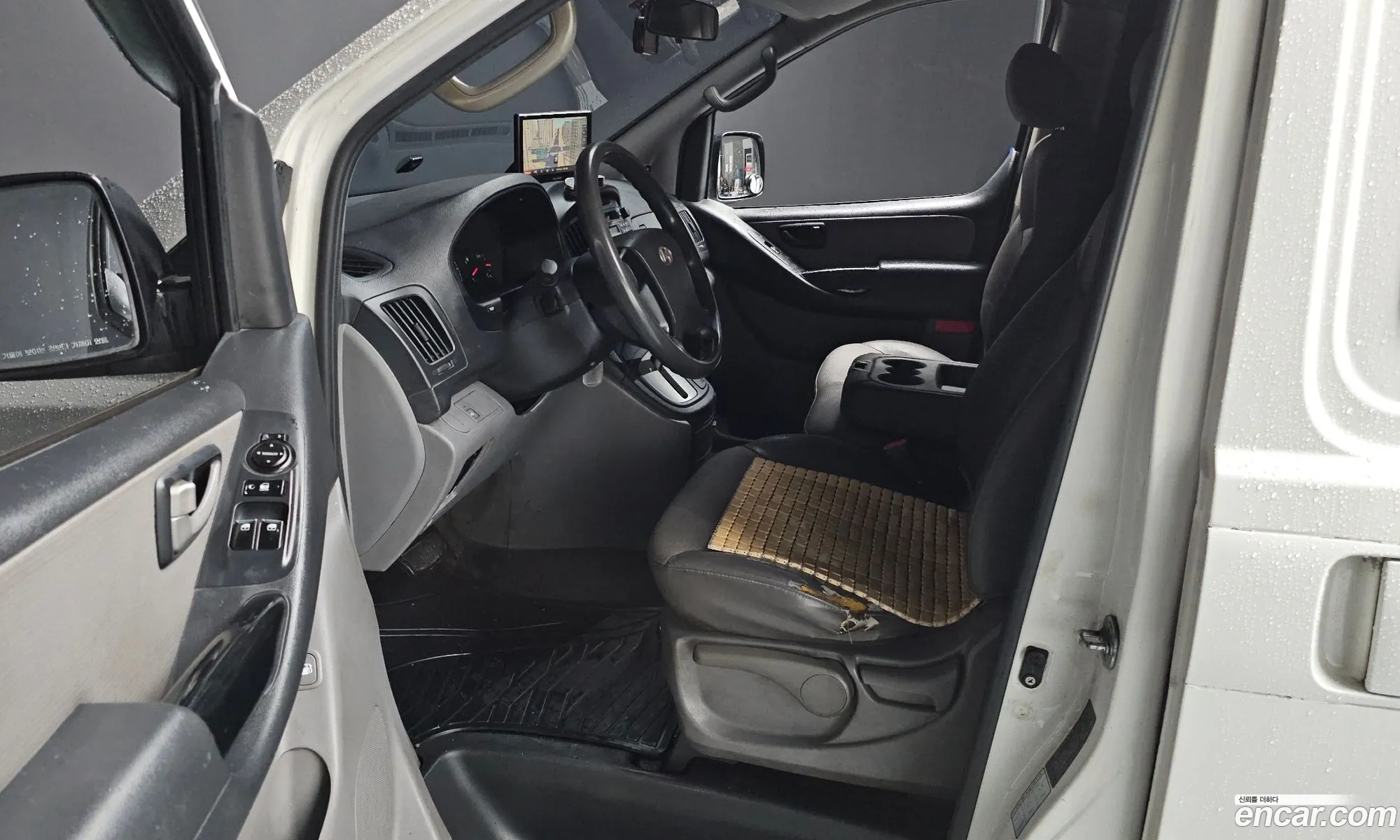Hyundai Grand Starex 2010 — 20