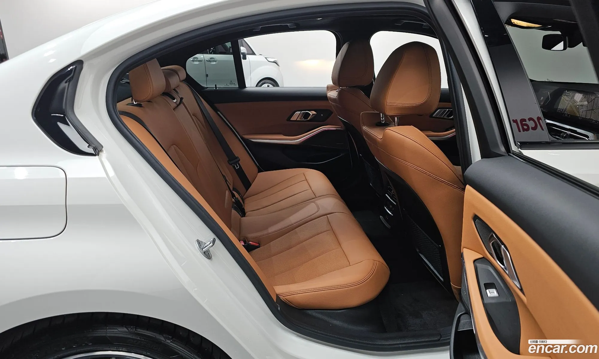 BMW 3 Series 2023 — 12