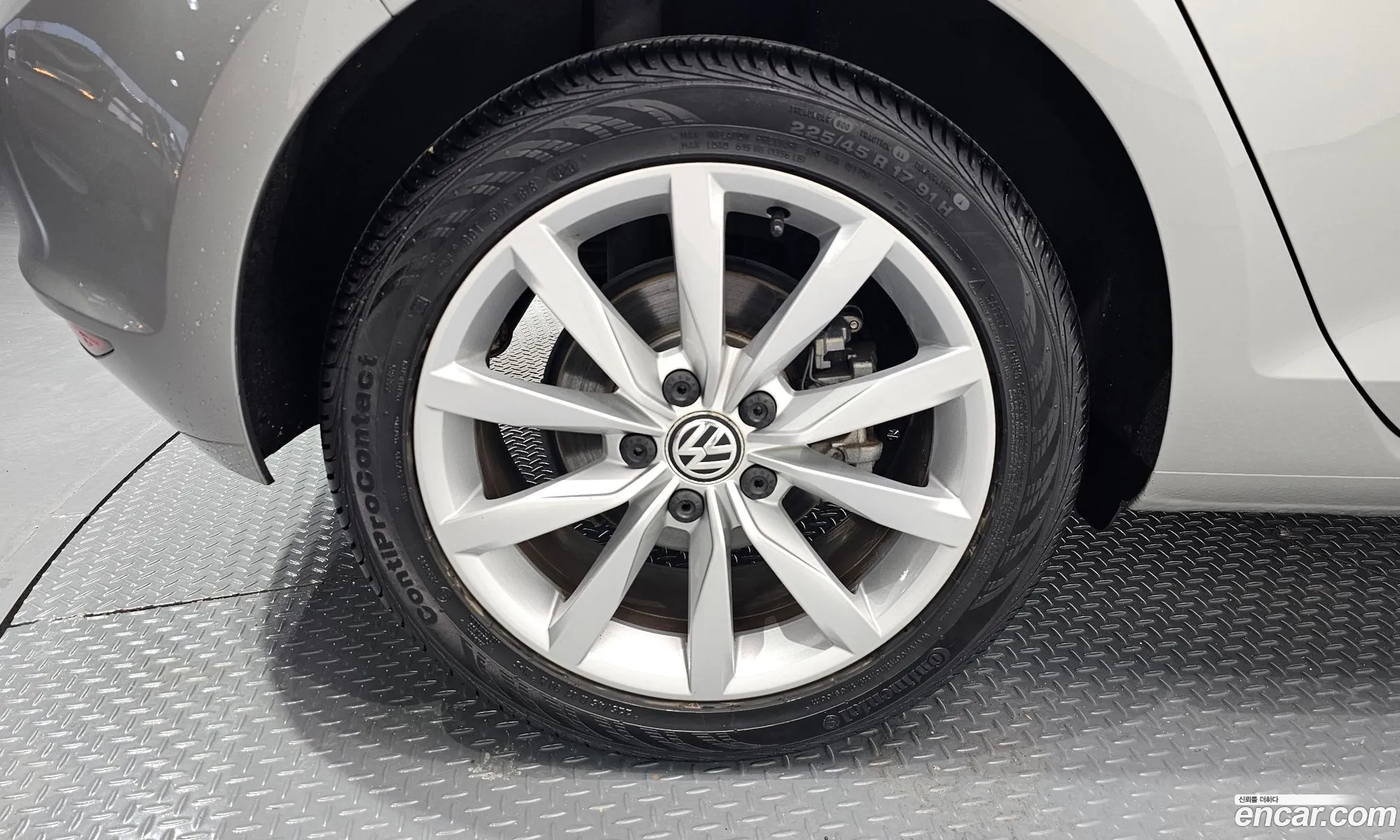 Volkswagen Golf 7th Gen 2014 — 7