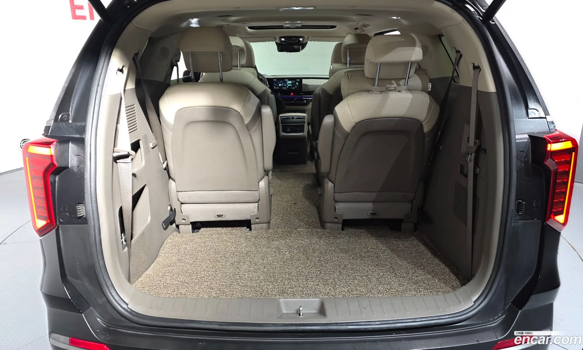 Kia Carnival 2024 — 5