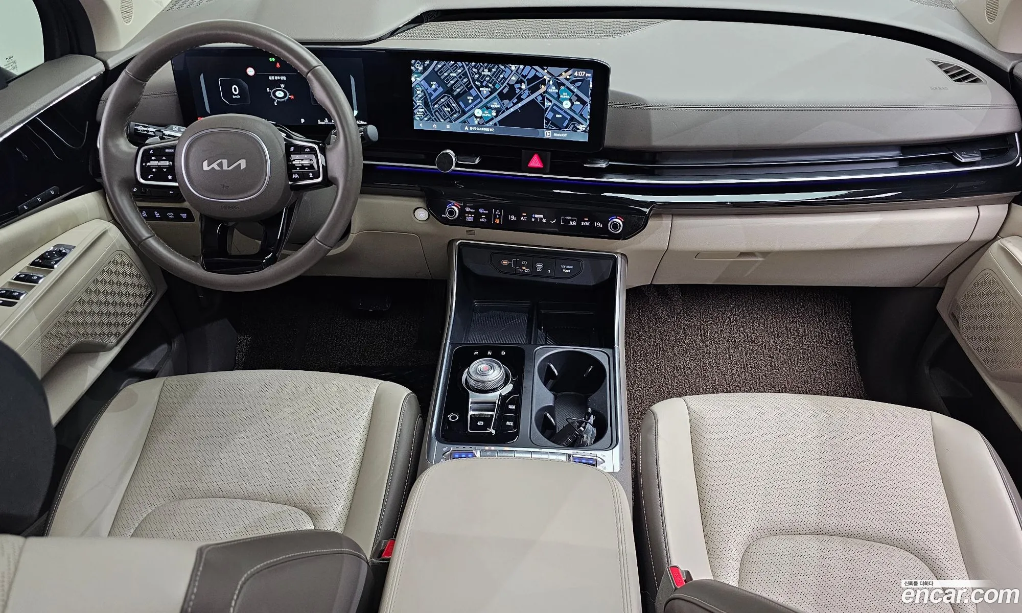 Kia Carnival 2024 — 18
